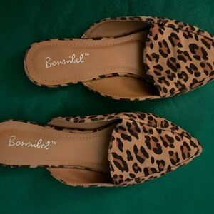 Women’s mules in animal print